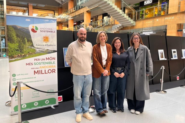 FOTO INAUGURACIÓ EXPOSICIÓ